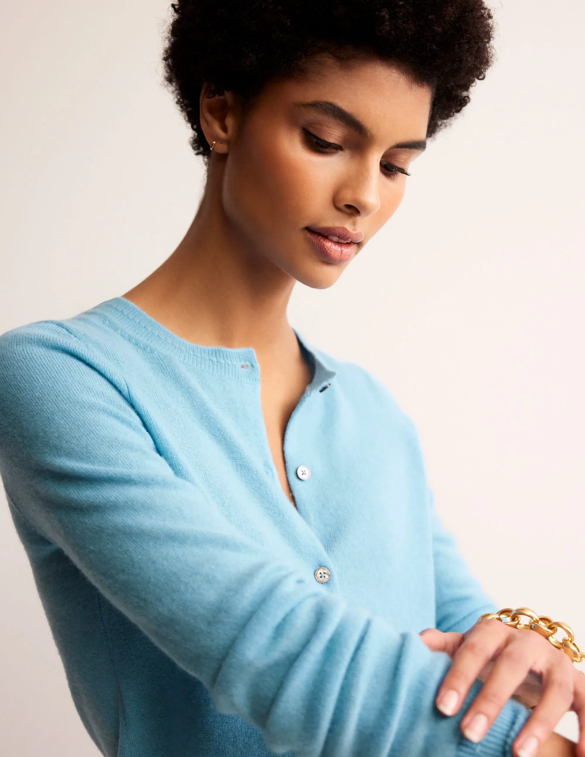 Eva Cashmere Crew Cardigan-Air Blue