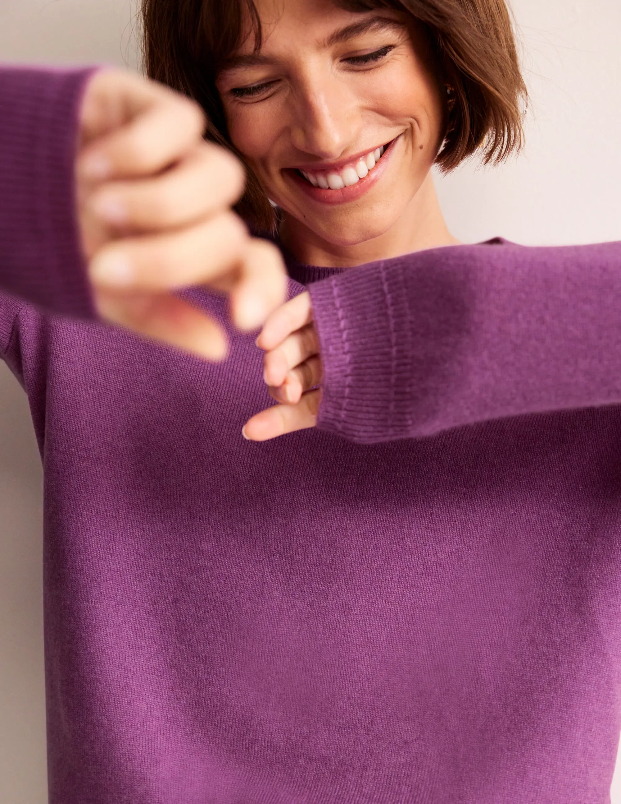 Eva Cashmere Crew Neck Jumper-Mulberry