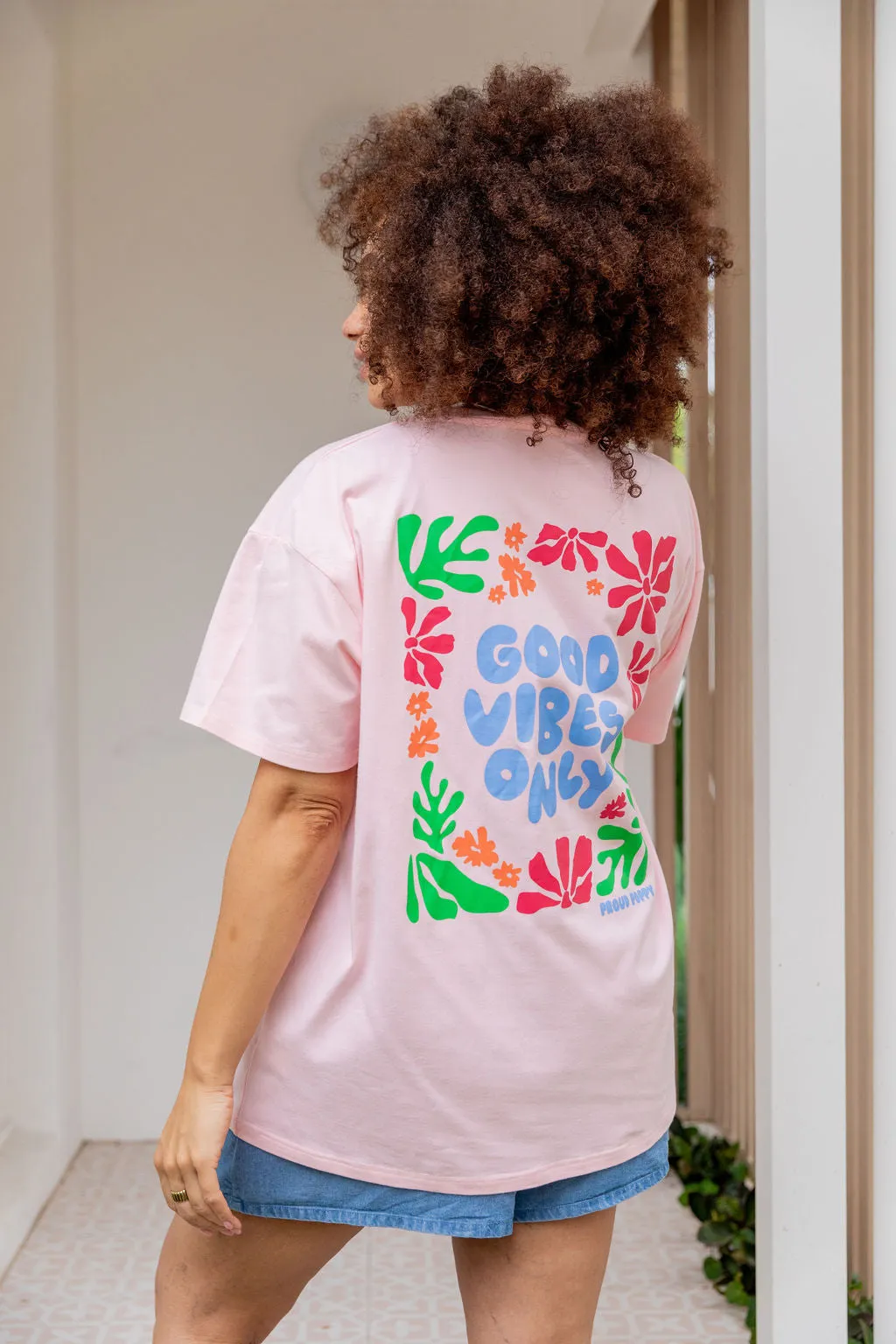 Good Vibes Tee in Pink