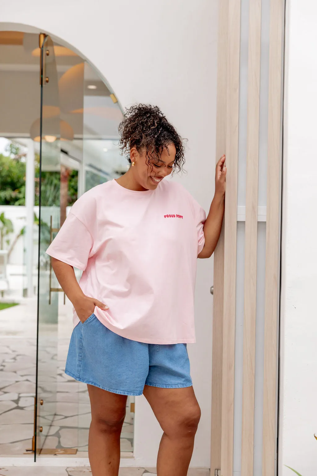 Good Vibes Tee in Pink