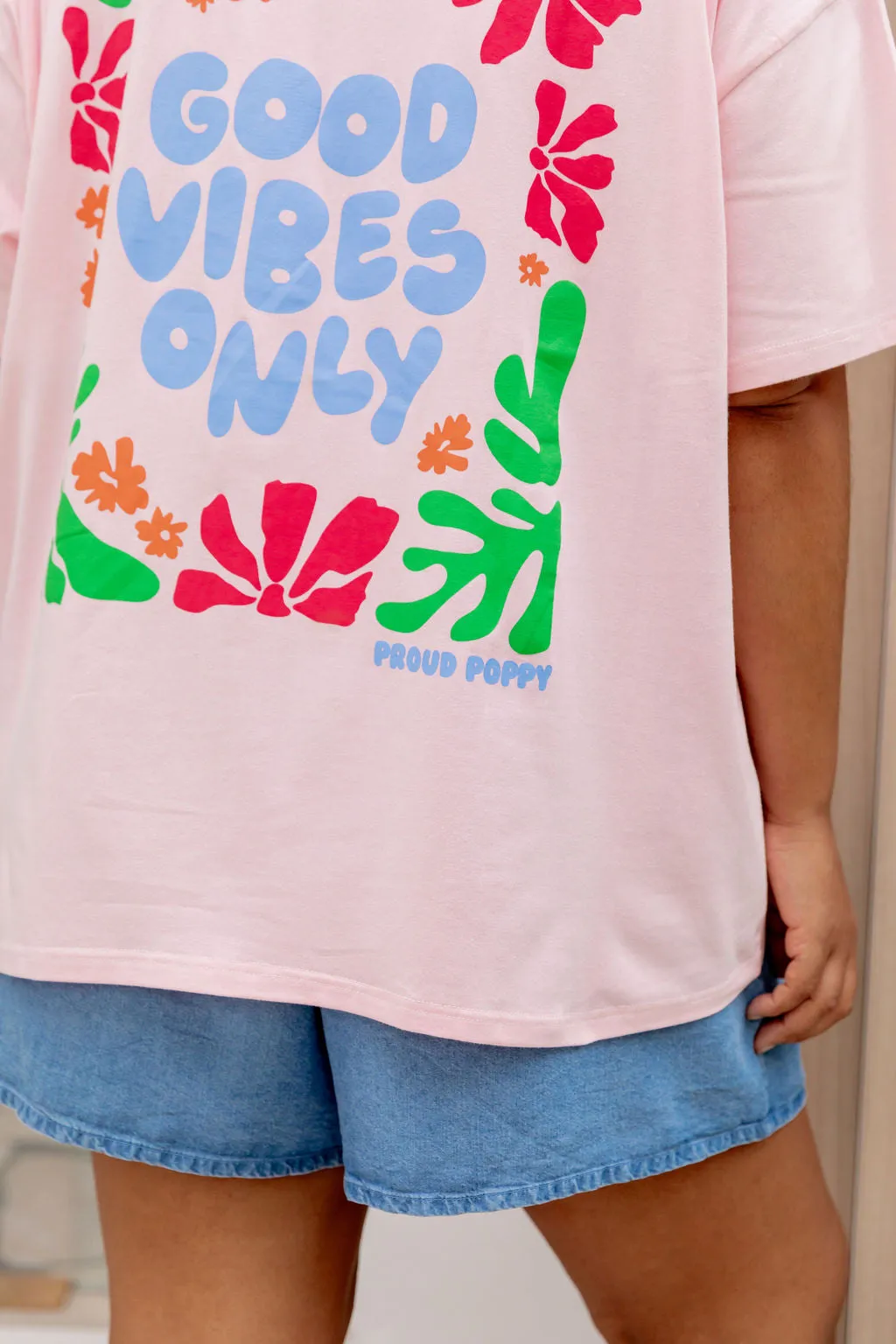 Good Vibes Tee in Pink