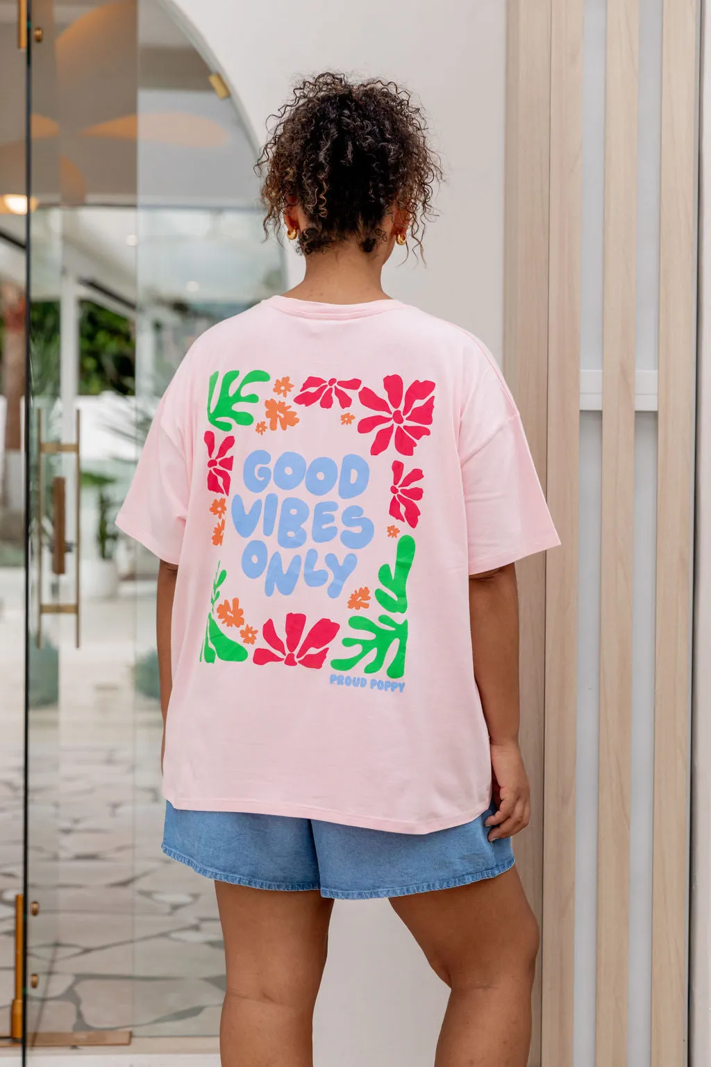 Good Vibes Tee in Pink