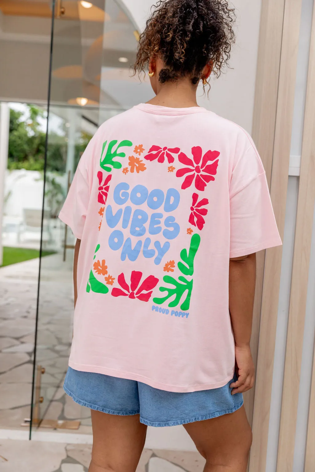 Good Vibes Tee in Pink