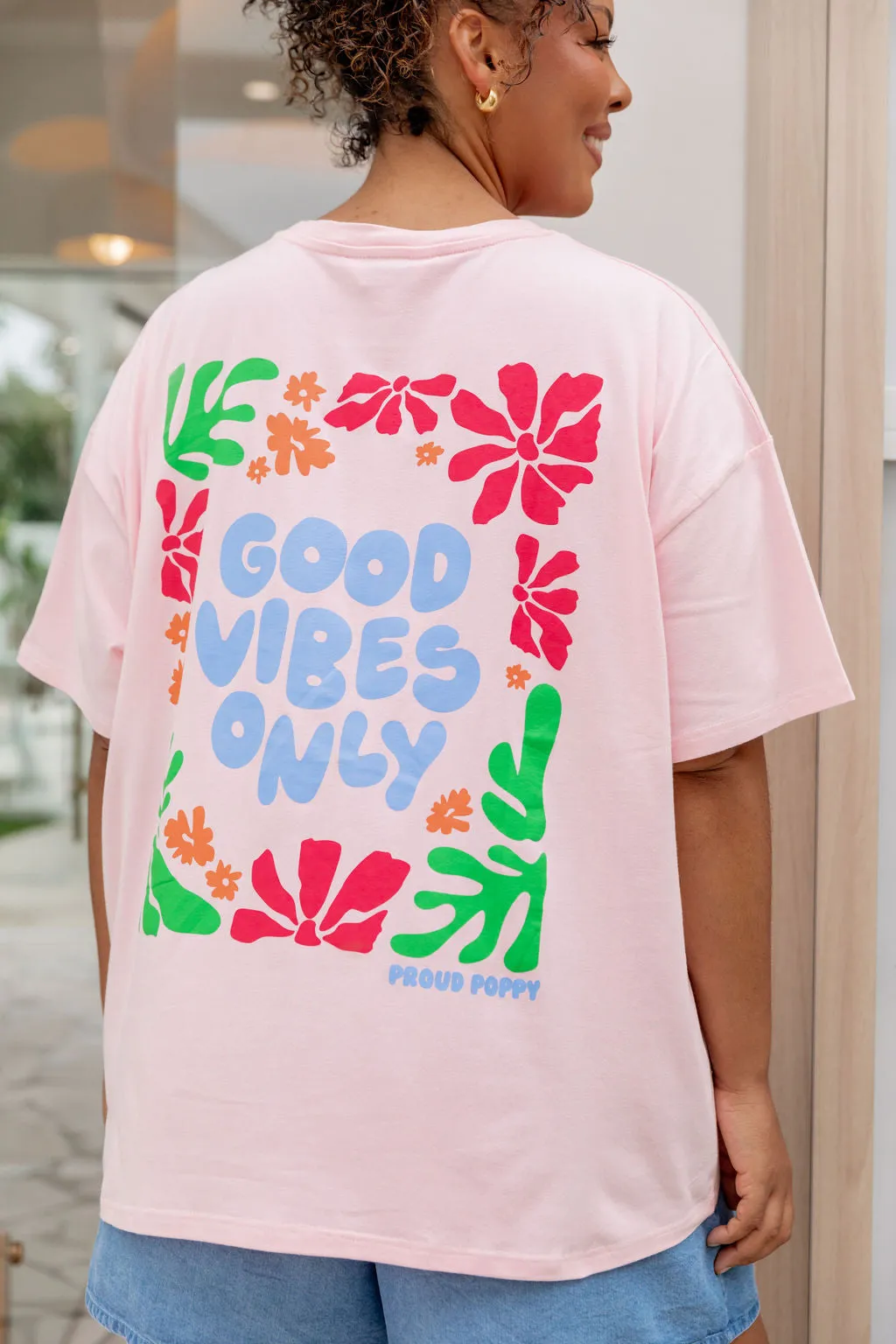 Good Vibes Tee in Pink