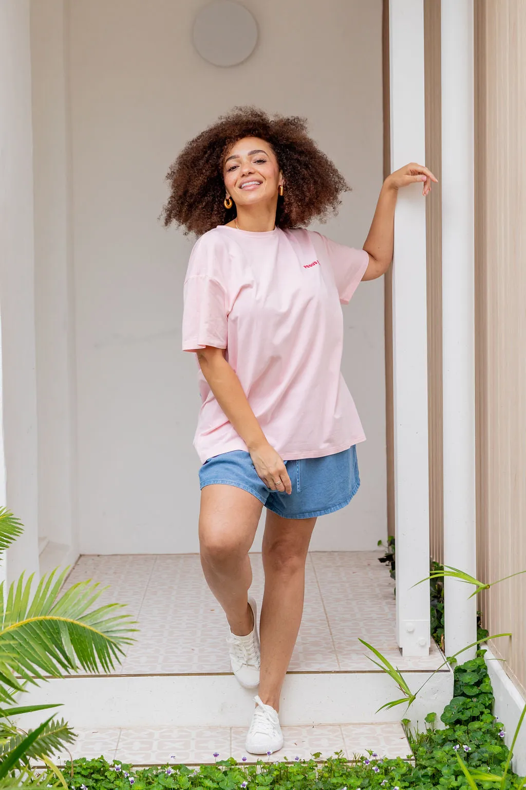 Good Vibes Tee in Pink