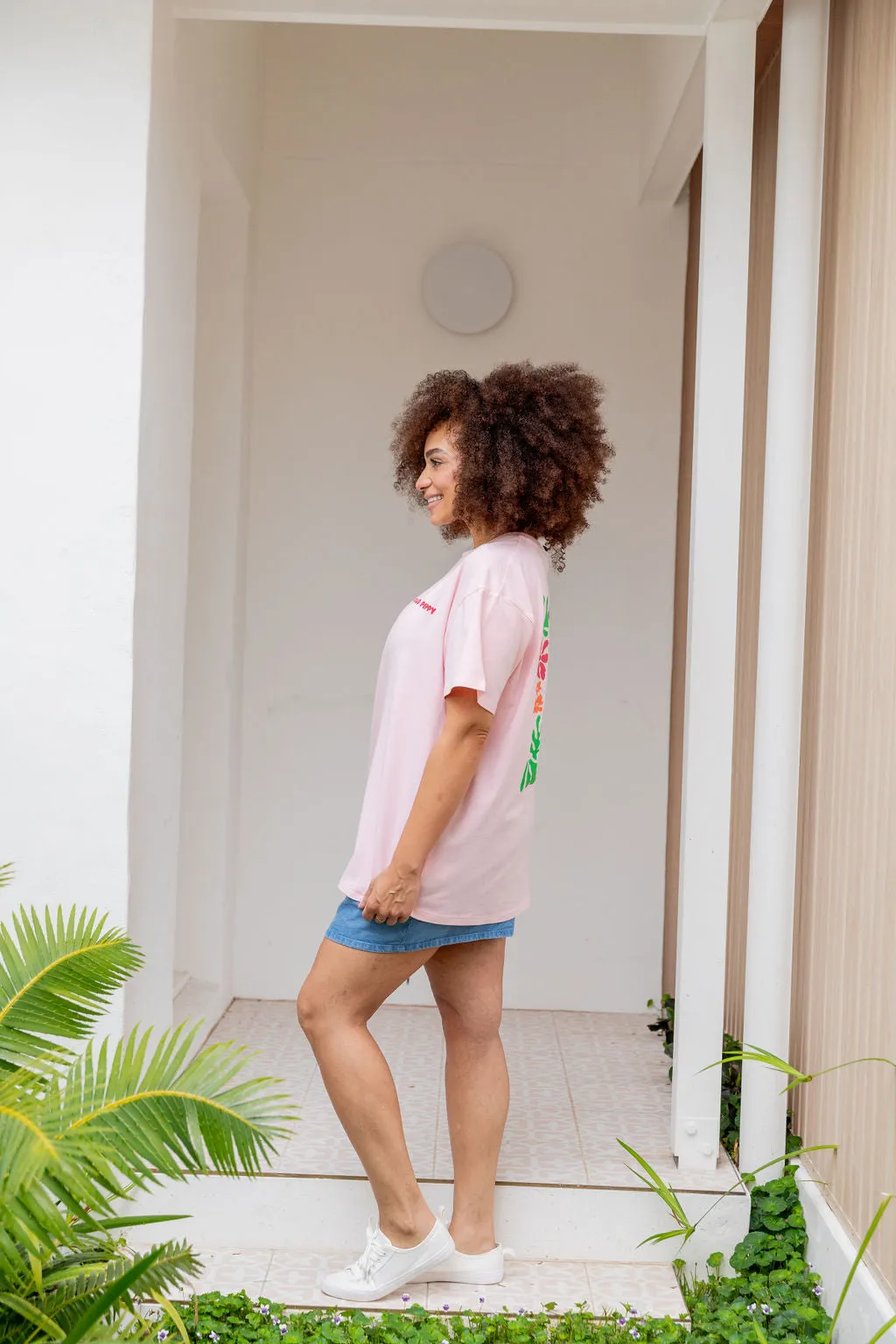 Good Vibes Tee in Pink