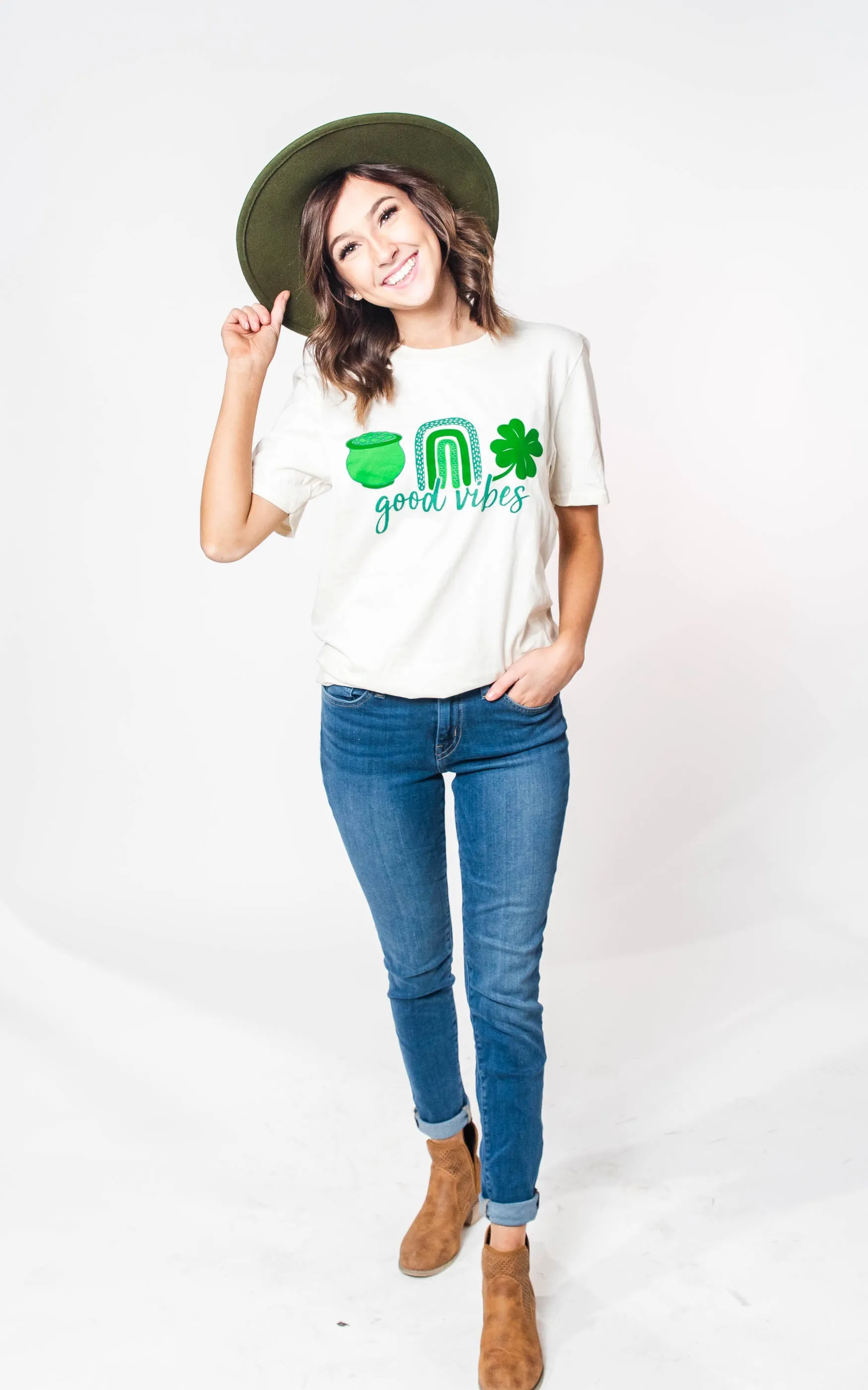 Good Vibes Unisex T-shirt**