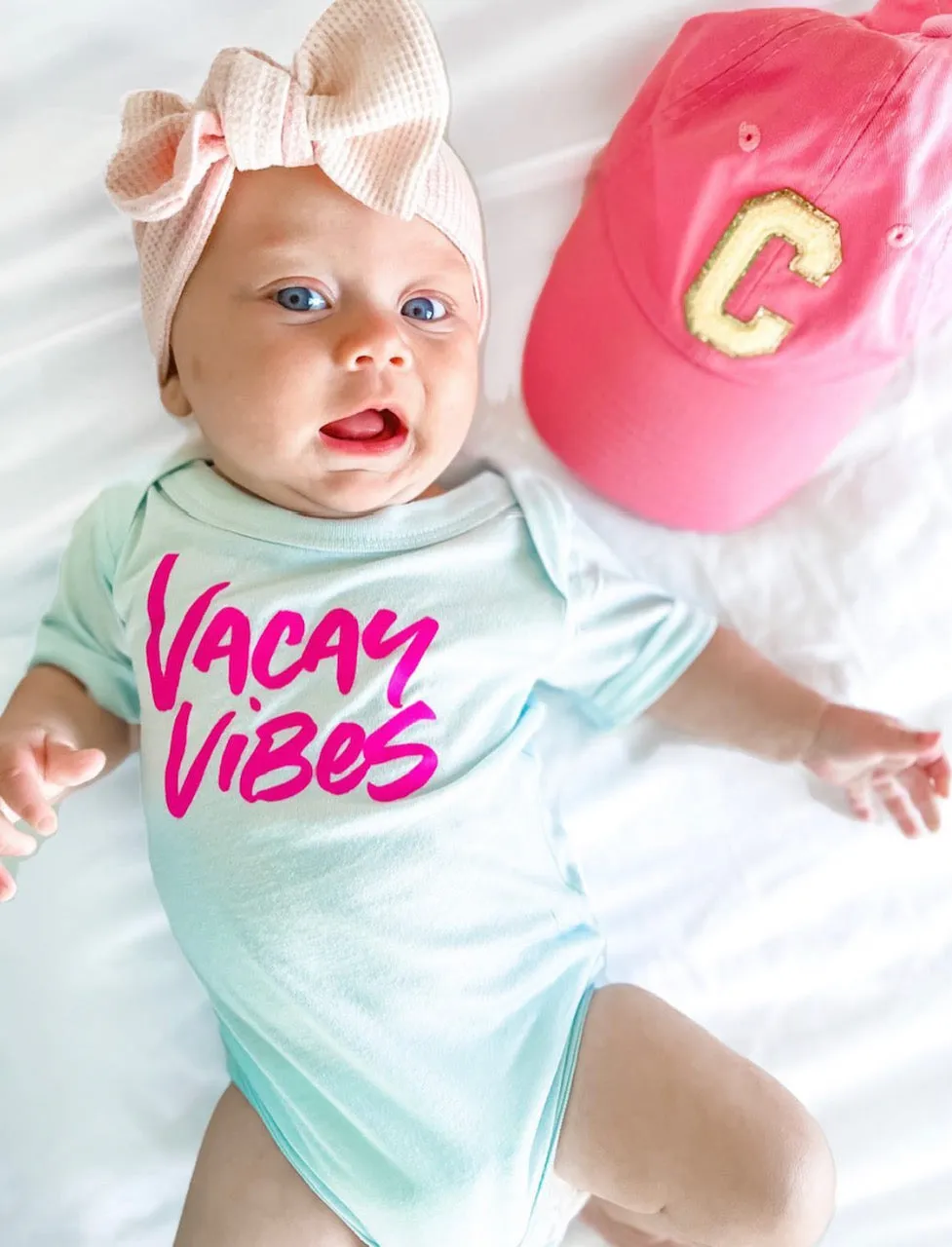 VACAY VIBES (NEON) - Short Sleeve Child Shirt